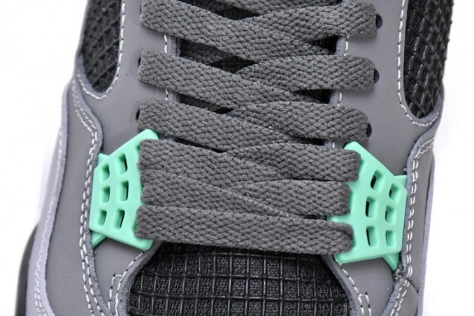 HYPE Glow Green Air 308497-033 Retro Jordan 4 0815